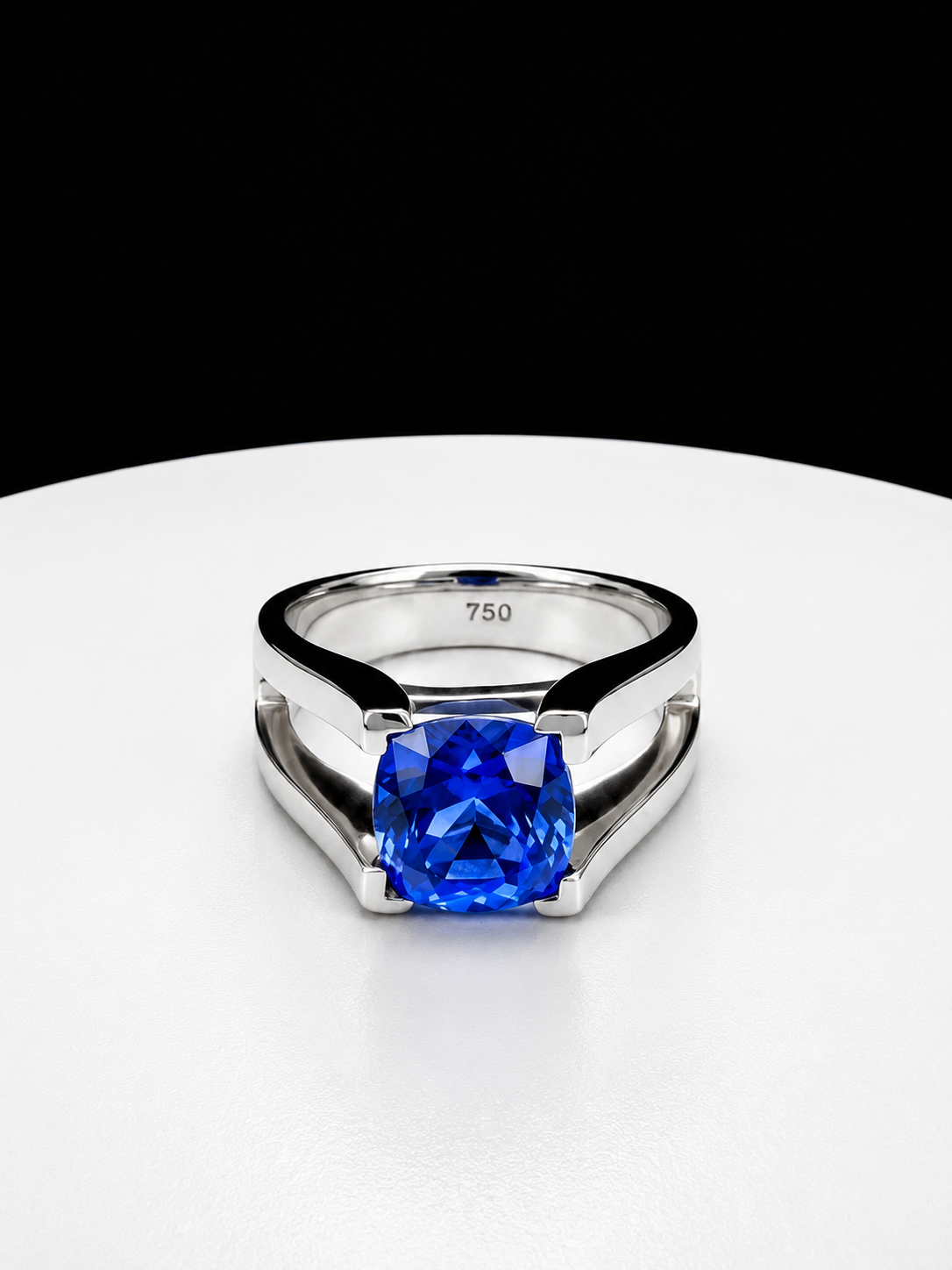 6.51ct Tanzanite ring made in 18ct gold and iridium plated.