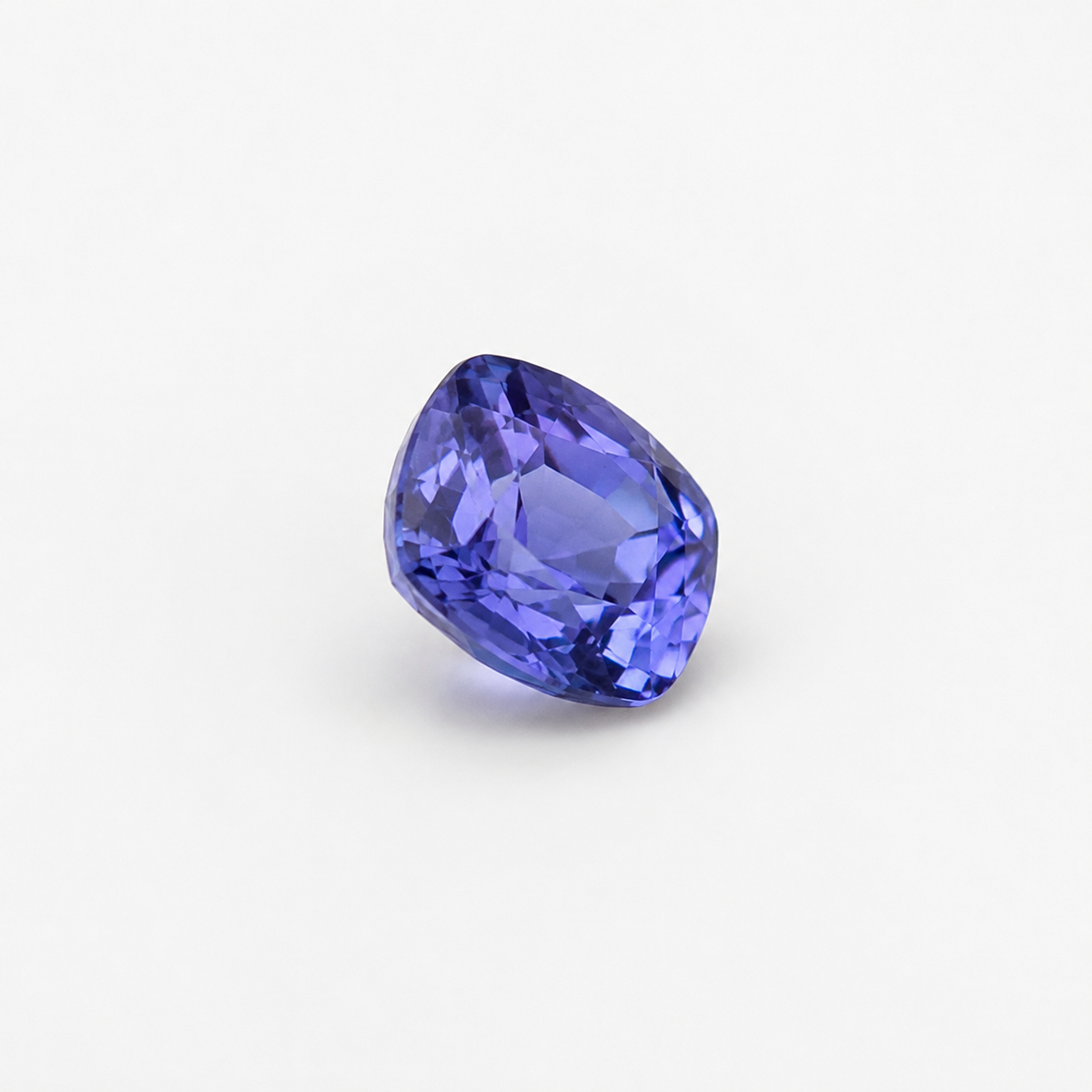 1 ct Unheated Tanzanite, light purple AAAA quality square cut gemstone